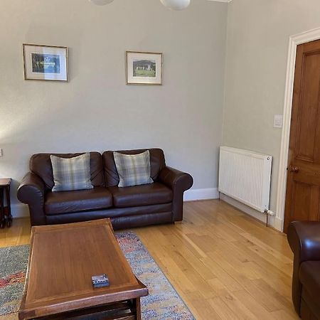 Spacious 2 Bedroom Flat In Heart Of Ballater Exteriör bild