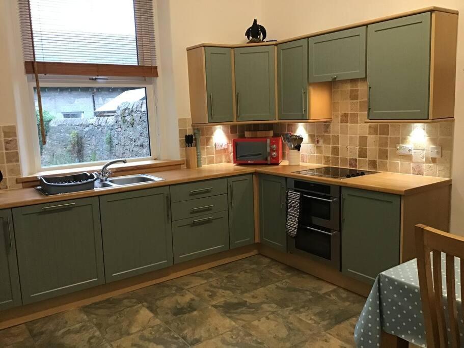 Spacious 2 Bedroom Flat In Heart Of Ballater Exteriör bild